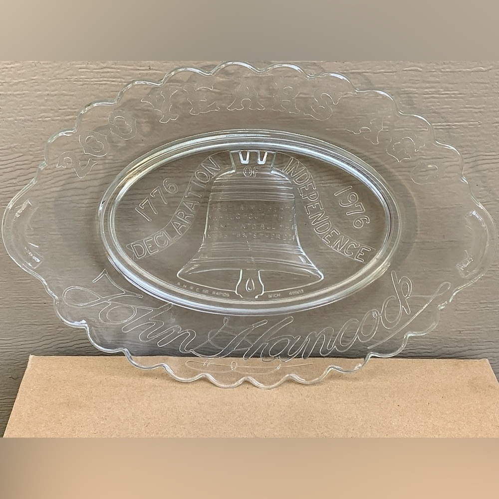 1776 1976 Vtg Pressed Glass Scalloped John Hancock Liberty Bell Platter